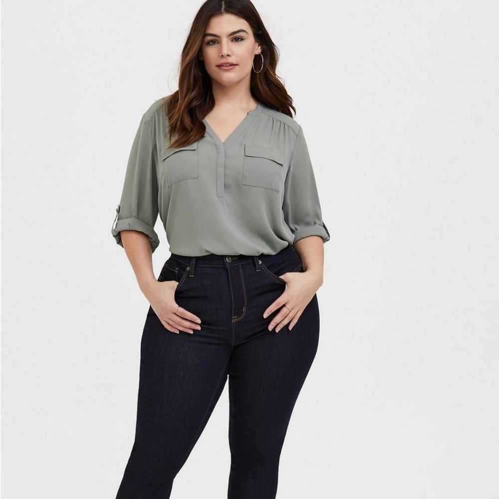 Torrid Harper Georgette Pullover 3/4 Sleeve Blouse (Sage Green)